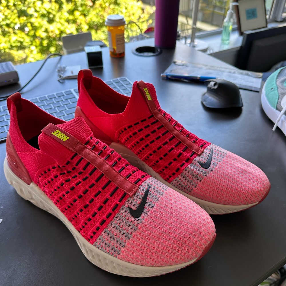 Nike React Phantom Run Flyknit 2